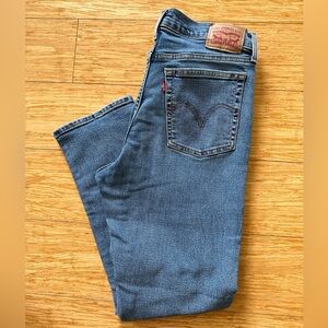 Levi Wedgie Straight High Waisted Jean